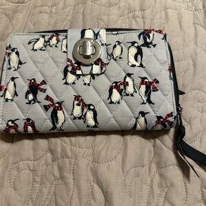 Vera Bradley wallet. Excellent condition.